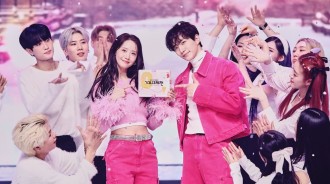 2PM俊昊&少女時代潤娥在「2022 MBC歌謠大祭典」中表演！兔年偶像的特別舞台