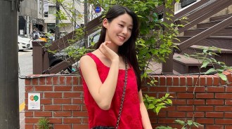AOA雪炫無袖紅裙，展示出眾身材！無愧韓國“廣告牌女神”稱號