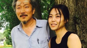 韓國電影導演洪尚秀以《小說家的電影》獲柏林國際電影節銀熊獎