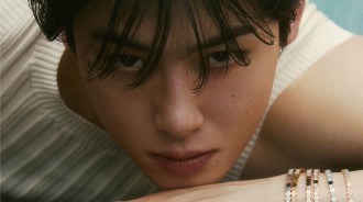 'Marie Claire'封面上的Cha Eun Woo為'Chaumet'吸引眼球