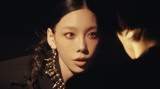 少女時代的太妍再次以最新音樂錄影帶《Heaven》幕後的有趣秘密俘獲了粉絲的心。
