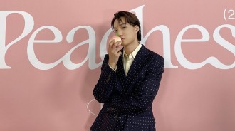 EXO Kai以新曲《Peaches》挑戰與衆不同的概念，表現與戀人一起度過的浪漫瞬間
