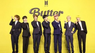 BTS在美國媒體評選的熱門歌曲《Butter》中獲得了”年度專輯”獎