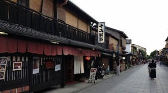 韓國20多歲男子在日本京都因非法拍攝女性裙底被捕
