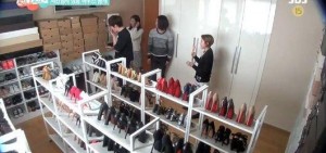 徐仁英首次公開自住房，「堪比百貨的高跟鞋收藏！」