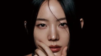 女演員兼前fromis_9成員張圭麗在《Allure Korea》雜誌2025年1月版中展示了她的驚人美貌