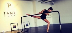 朴信惠公開芭蕾舞照，「身材也是女神級」