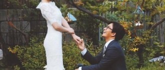 裴勇俊公開與朴秀珍結婚照 「作為一家之主，我會…」