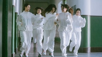 NewJeans首張Remix專輯《NJWMX》橫掃韓國主要音源排行榜！