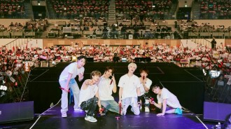 iKON離開YG後，首次世界巡迴演唱會開始了！6人在一起很幸福。