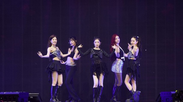 Red Velvet完成亞洲粉絲見面會巡迴演出,澳門演唱會門票售罄 - SeoulSunday.com